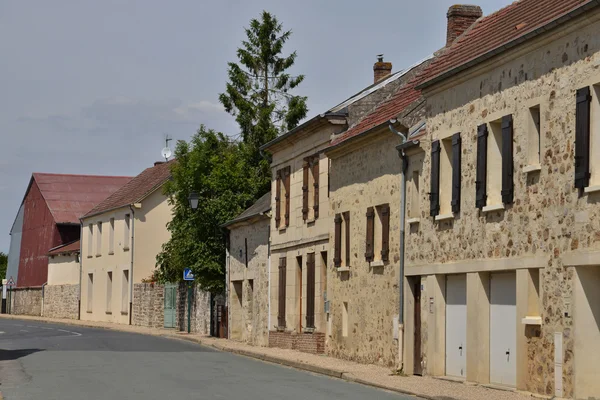 Le Bellay en Vexin, Francia - 1 de agosto de 2015: el pintoresco mal — Foto de Stock