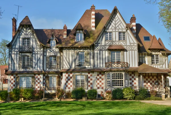 Vernouillet, France - april 14 2015 : the Buissons manor — Stock Photo, Image