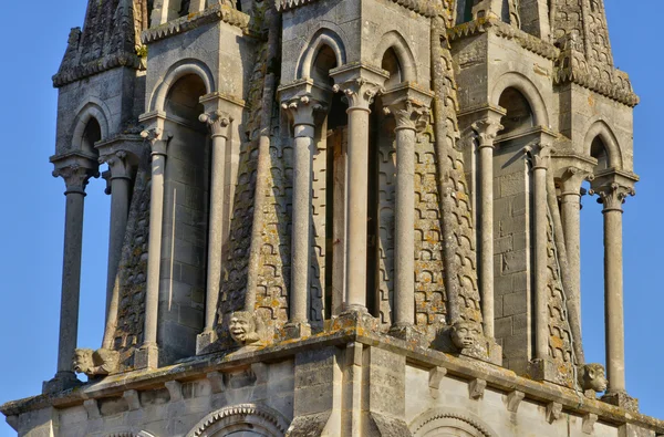 Vernouillet, France - april 12 2015 : the picturesque church — Stock Photo, Image