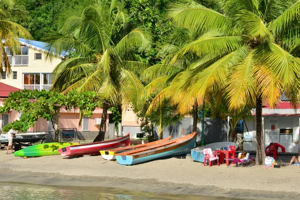 Martinique, het schilderachtige stad van Les Anses d Arlet in West I — Stockfoto