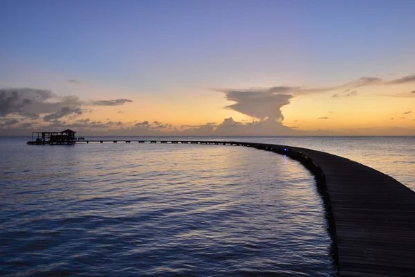 Martinique, malerische stadt sainte anne in westindien — Stockfoto