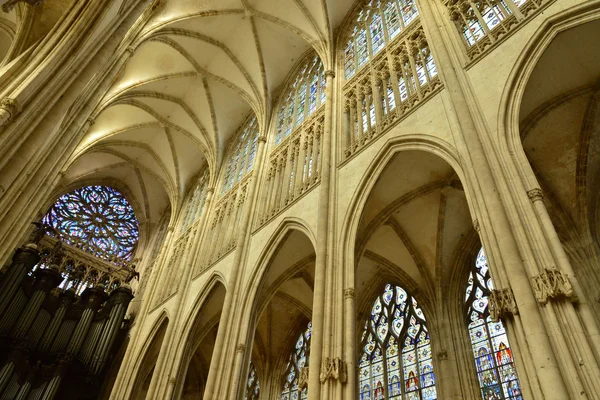 Frankrijk; de kerk van Saint Ouen van Rouen Seine Maritime — Stockfoto