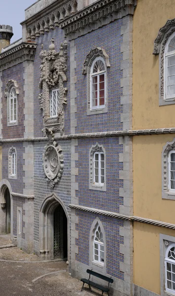 Sintra, Portugal - 2 de julio de 2010: El Palacio Nacional de Peña —  Fotos de Stock