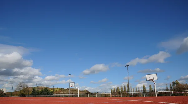 Francia, Yvelines, un campo de deportes en Les Mureaux —  Fotos de Stock