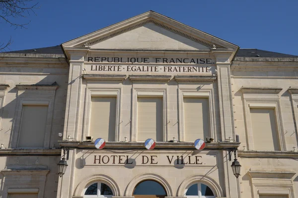 De schilderachtige stad van Cosne-Cours-sur Loire, Frankrijk — Stockfoto