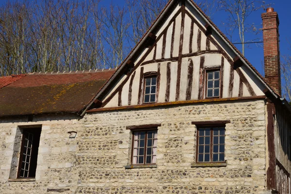 Giverny, Francia - 29 de febrero de 2016: pintoresco pueblo en invierno —  Fotos de Stock