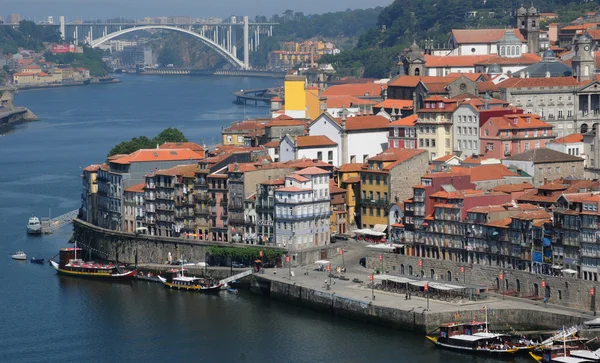 Porto, Portugal - july 10 2010 : city center — Stock Photo, Image