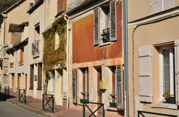 La Roche Guyon, Francia - 29 febbraio 2016: villaggio in inverno — Foto Stock