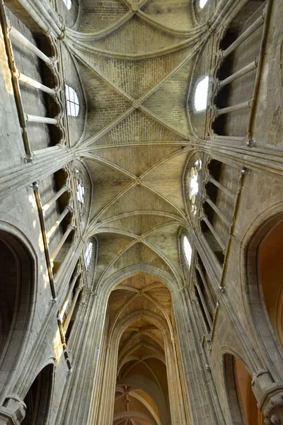 Triel sur Seine, Francia - 1 marzo 2016: chiesa — Foto Stock