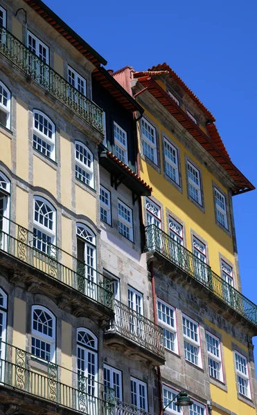 Porto, Portugal - 10 de julho de 2010: centro da cidade — Fotografia de Stock