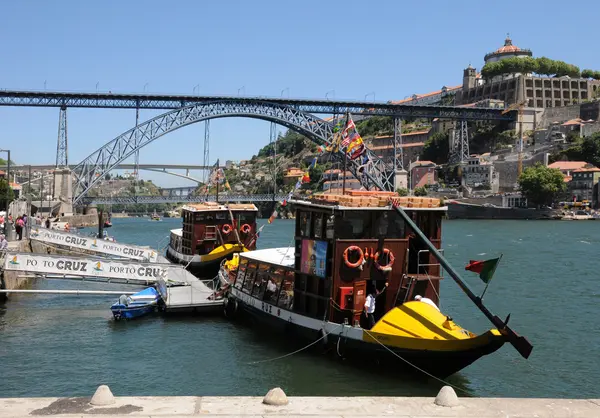 Porto, Portugal - july 10 2010 : bridge — Stock Photo, Image