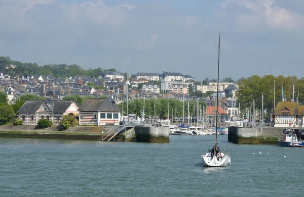 Frankrijk, de schilderachtige stad van Trouville — Stockfoto