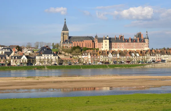 Picturesque city of Gien in Loiret — Stock Photo, Image