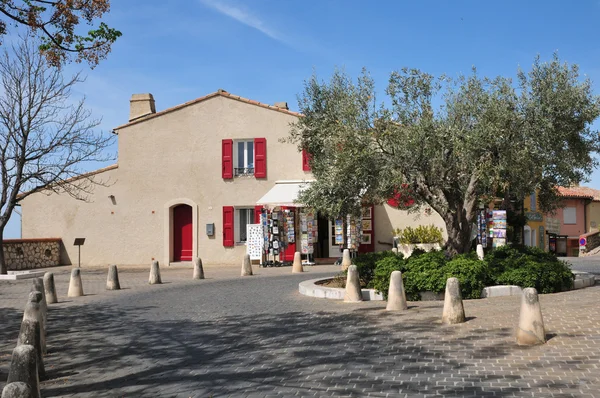 Le Castellet, Francja - 20 kwietnia 2016: malownicza wioska — Zdjęcie stockowe