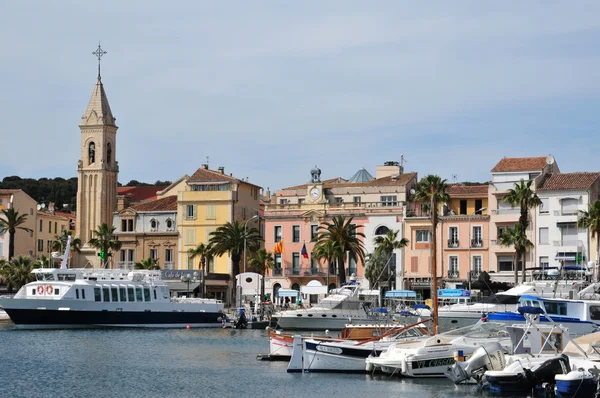 Sanary sur Mer, França - 20 de abril de 2016: a pitoresca cidade — Fotografia de Stock