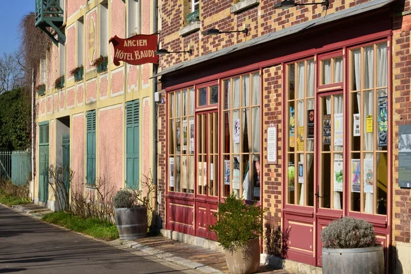 Giverny, Francia - 29 de febrero de 2016: pintoresco pueblo en invierno — Foto de Stock