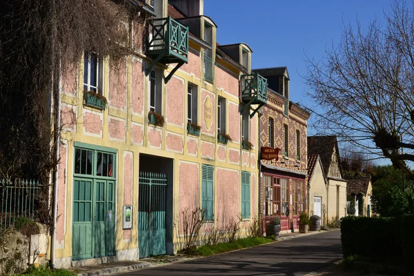 Giverny, Francia - 29 de febrero de 2016: pintoresco pueblo en invierno —  Fotos de Stock