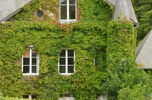 Frankrijk, schilderachtige stad van Veules-les Roses in Seine Maritime — Stockfoto