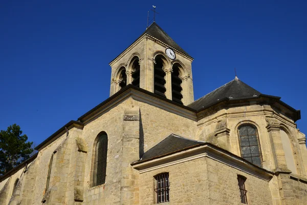 Oinville sur Montcient, Francia - 19 febbraio 2016: chiesa — Foto Stock