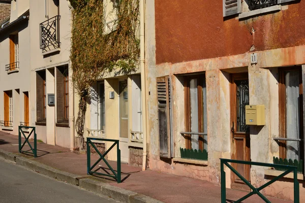 La Roche Guyon, Francia - 29 de febrero de 2016: pueblo en invierno — Foto de Stock