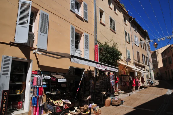 Bormes les Mimosas, France - april 18 2016 : the picturesque old — Stock Photo, Image