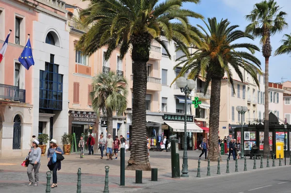 Sanary sur Mer, Frankrijk - april 20 2016: de pittoreske stad — Stockfoto