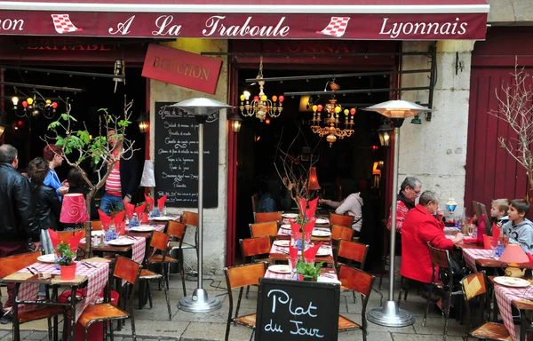 Lyon, Francia - 13 de abril 2016: restaurante — Foto de Stock