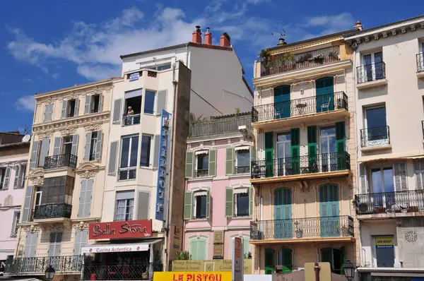 Cannes, France - april 17 2016 : city center — Stock Photo, Image