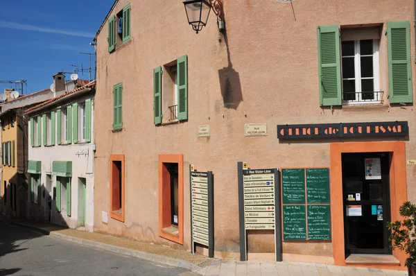 Ramatuelle, France - april 16 2016 : the picturesque village — Stock Photo, Image