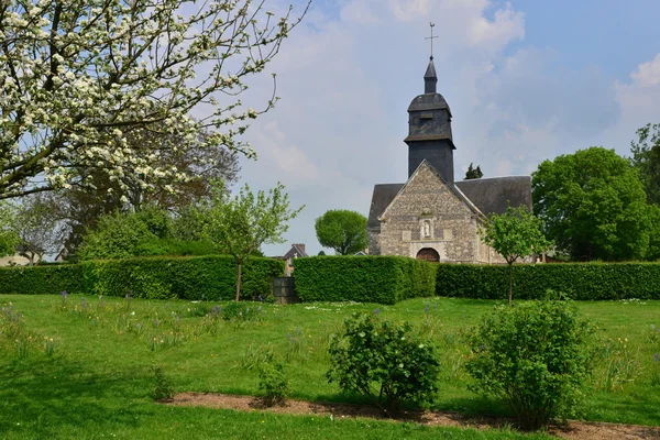 Мартаинвиль, Франция - 13 мая 2016: церковь — стоковое фото
