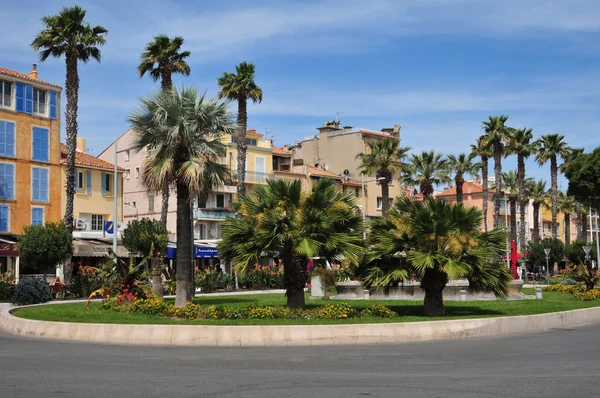 Bandol, Francia - 20 aprile 2016: la pittoresca città — Foto Stock