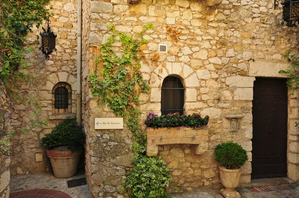 Eze, France - april 19 2016 : village — Stock Photo, Image