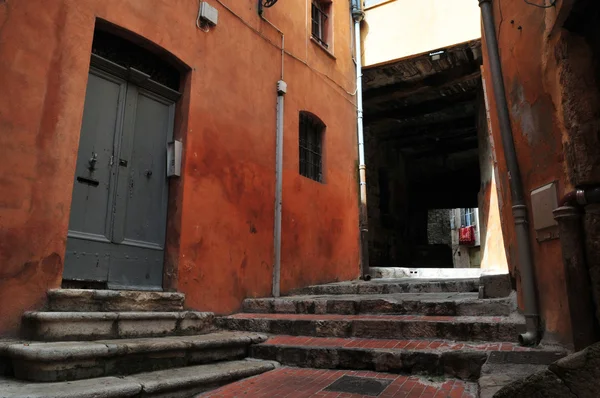 Grasse, Francia - 17 de abril de 2016: antiguo edificio — Foto de Stock