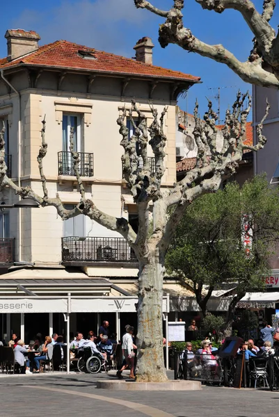 Sainte Maxime, França - 16 de abril de 2016: a pitoresca cidade — Fotografia de Stock