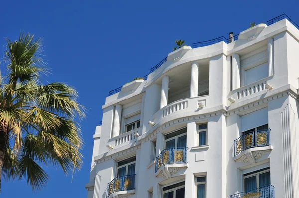 Cannes, France - april 15 2016 : luxury hotel — Stock Photo, Image