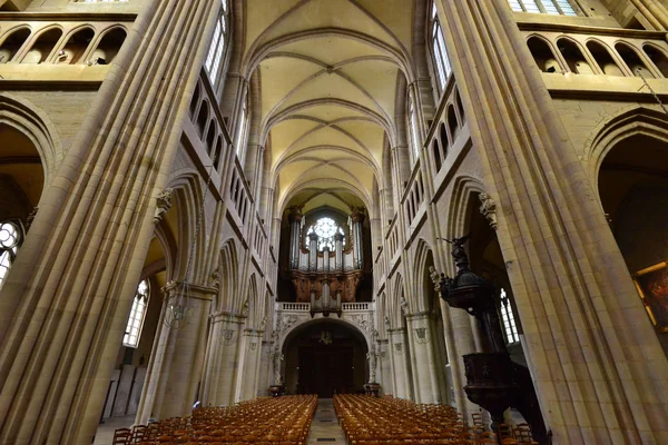 Dijon, France - 22 avril 2016 : cathédrale — Photo