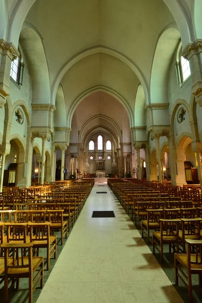 Rambouillet, Francia - mai 6 2016: Iglesia de San Lubin — Foto de Stock