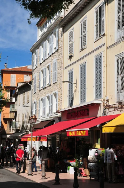 Antibes, França - 15 de abril de 2016: a pitoresca cidade — Fotografia de Stock