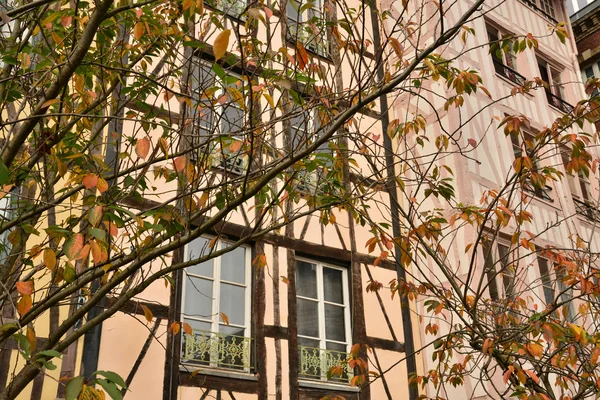 프랑스; 아름 다운 도시 루 느 마리 — 스톡 사진