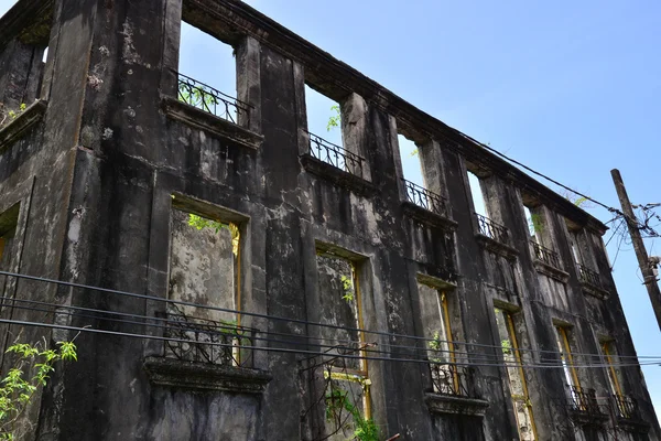 Caribe,, a pitoresca cidade de Saint Pierre em Índias Ocidentais — Fotografia de Stock