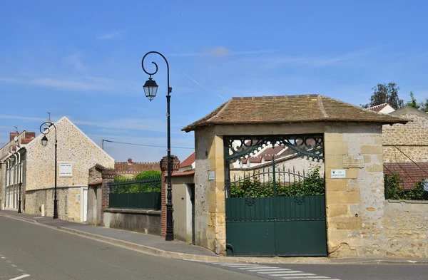 La Villeneuve Saint Martin, Francia - 10 de agosto de 2015: la foto —  Fotos de Stock