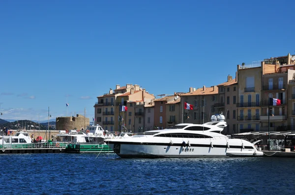 Saint Tropez; France - april 18 2016 : picturesque old city in s — Stock Photo, Image