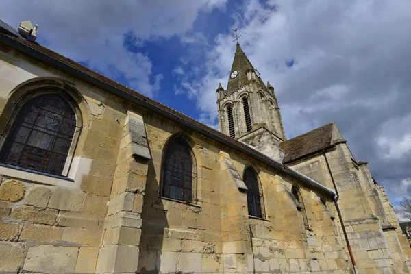 Conflans Sainte Honorine, Frankrijk - april 4 2016: kerk — Stockfoto