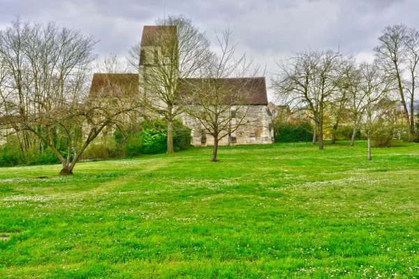 Maisons Laffitte, Francja - 4 kwiecień 2016: Kościół — Zdjęcie stockowe