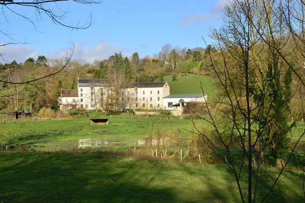 France, le village pittoresque de Gaillon sur Montcient — Photo