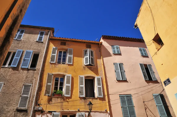 Saint Tropez; France - april 18 2016 : picturesque old city in s — Stock Photo, Image