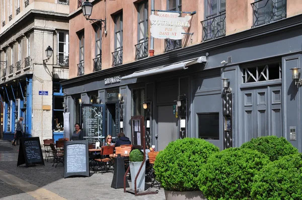 Lyon, Francia - 13 de abril 2016: restaurante — Foto de Stock