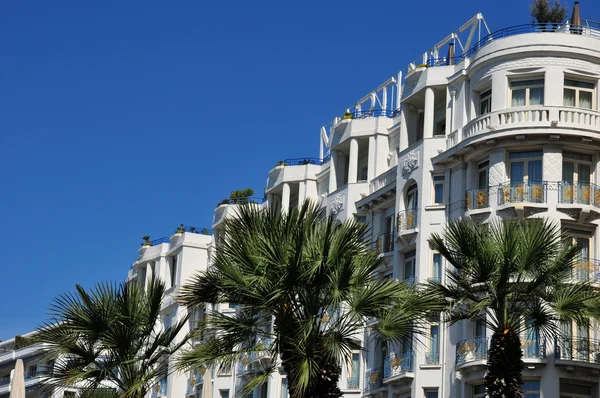 Cannes, Frankrijk - april 15 2016: luxehotel — Stockfoto