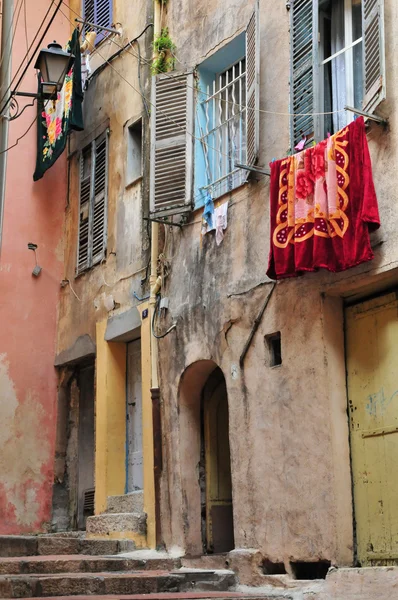 Grasse, France - 17 avril 2016 : vieux bâtiment — Photo