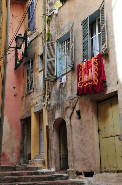 Grasse, France - 17 avril 2016 : vieux bâtiment — Photo